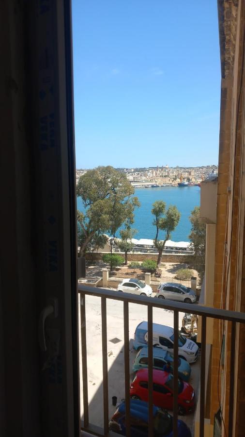 Door Nine -Townhouse With Harbour Views Villa Il-Furjana Ngoại thất bức ảnh