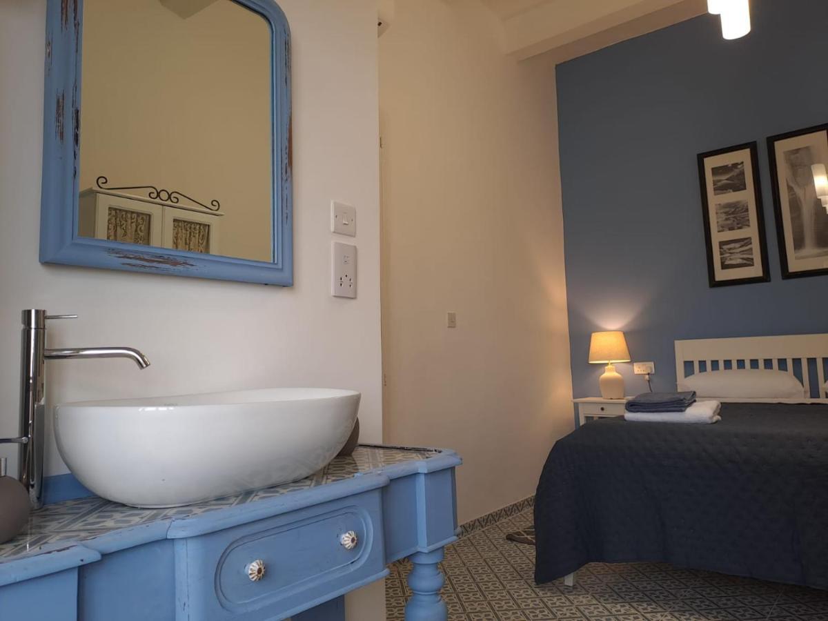 Door Nine -Townhouse With Harbour Views Villa Il-Furjana Ngoại thất bức ảnh